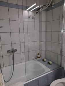 Ομορφο διαμερισμα και δωρεάν χωρο σταθμευσης