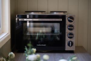 Barfield Shepherds Hut