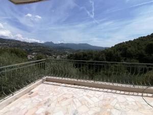 Séjour en pleine nature, vue imprenable, jacuzzi