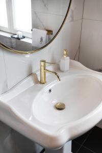 Pierrot & Pierrette Gajeva 6