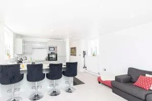 The White House - Lux Southbourne beach 3 bed stay - 南布温