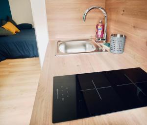 Appartements Studio - WIFI - Train Station - Love Bridgi home : photos des chambres