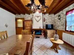 Chalets Chalet Ecureuil, classe 3 etoiles en pleine nature : photos des chambres