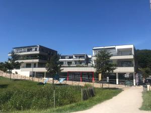 Maisons de vacances Petite maison avec piscine a 500m de la plage : photos des chambres