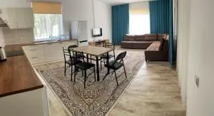 Stunning Lakeside Villa - Sazanovskoye