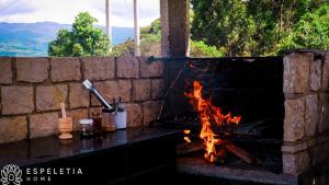 Preciosa Cabaña privada, BBQ, salón de juegos, cine!