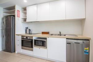 One Bright Point - Stunning Water Views