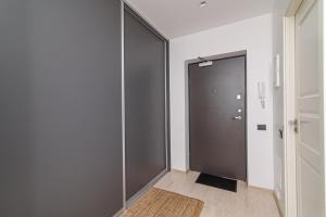 Modern apartment next to Ozas Park