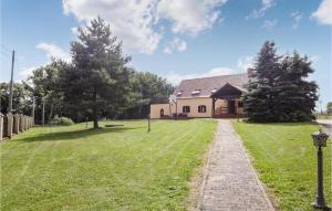 Stunning Home In Nowe Worowo With 5 Bedrooms, Sauna And Wifi