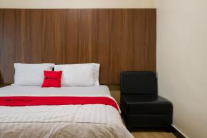 RedDoorz Plus near Ramayana Pematangsiantar