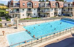 Nice Apartment In Bredene With Kitchen - Bredene