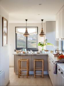 Wishome-Preciosa villa en orilla del mar de Oyambre, Comillas