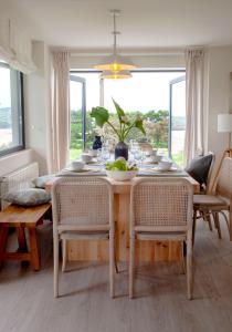 Wishome-Preciosa villa en orilla del mar de Oyambre, Comillas