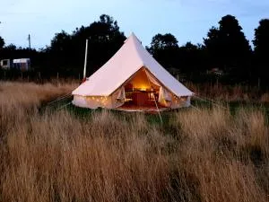 5m xl bell tent with log burner near Whitby - Liverton
