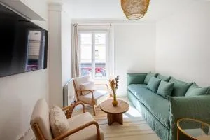 Eiffel Tower Rue Cler - Villiers-sur-Marne