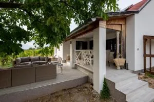 d.Five Vineyard & Retreat Kőröshegy - Bálványos