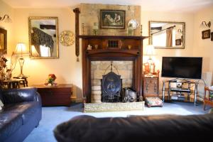 Lower Mill 1 Cottage Broadway