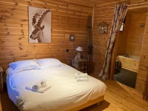 Chalets Les Coeurs de Bolquere. : photos des chambres