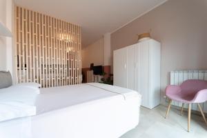 TEODORA SUITE pink