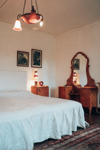 Private apartment in historic castle from 1608 with tenniscourt
