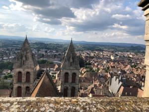 Maisons de vacances LE CHAPITRE - Agreable maison de ville : photos des chambres