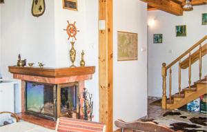 Three-Bedroom Holiday Home In Szteklin