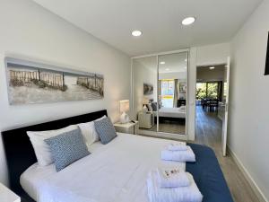 Quarteira Stylish 1 by Homing