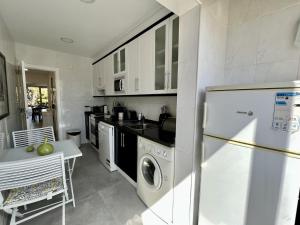 Quarteira Stylish 1 by Homing