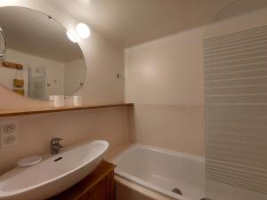 Appartement 4 Cristaux, 2 pièces, 6 pers, proche piste, commerces et ESF – Arc 1800 - FR-1-411-637