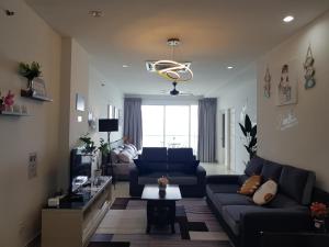 Mansion One Suite by stayCATion Homestay