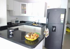 Apartamento , vista a la ciudad antigua y playa