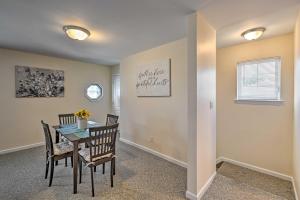 Glen Cove Home: Walk to Boardwalk + Dining!