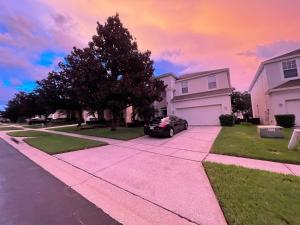 Windsor Hill Resort Home w Pool, 5 Min from Disney