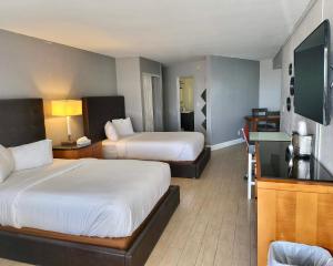 Deluxe Double Room with Two Double Beds - Non-Smoking - Ground Floor room in Chateau Mar Beach Resort