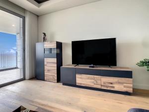 The Best Sea View Apartment by LovelyStay