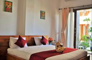 Ayu Laba Beach Villa and Resto