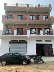 Divine Homestay - Laksar