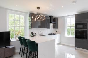 Centre London Flat 2BDR AC Sleeps 4 Family Only