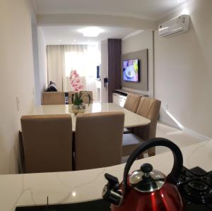 Apartamento de Luxo com Piscina em Bombinhas