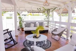 Villa Marie - au centre de l'ile - 5 min de Jarry - Destrelland