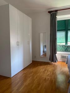 Genova Rooms serra B