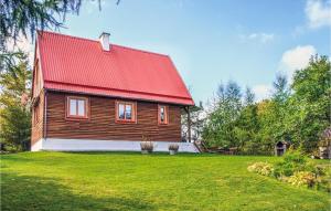 Awesome Home In Mragowo With 3 Bedrooms