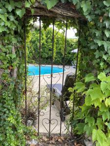 Maisons de vacances Gorgeous 5 Bed French Farmhouse : photos des chambres