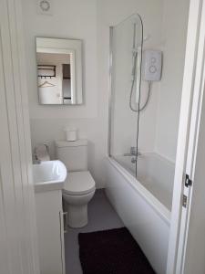 Characterful 2 bed cottage, quiet village setting