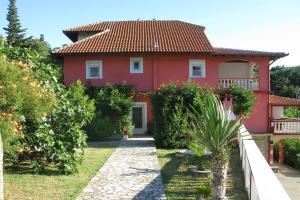 Apartments with a parking space Lopar, Rab - 18001 