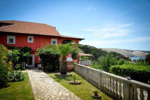 Apartments with a parking space Lopar, Rab - 18001 