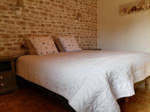 Maisons de vacances Gite Moitron-sur-Sarthe, 4 pieces, 6 personnes - FR-1-410-334 : photos des chambres