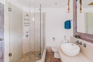 Beachfront Art Villa Samui