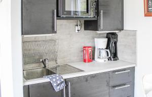 1 Bedroom Beautiful Home In Uddevalla