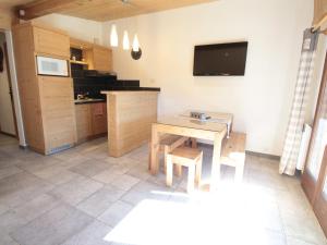 Appartement Les Carroz d Arâches, 2 pièces, 4 personnes - FR-1-572-259